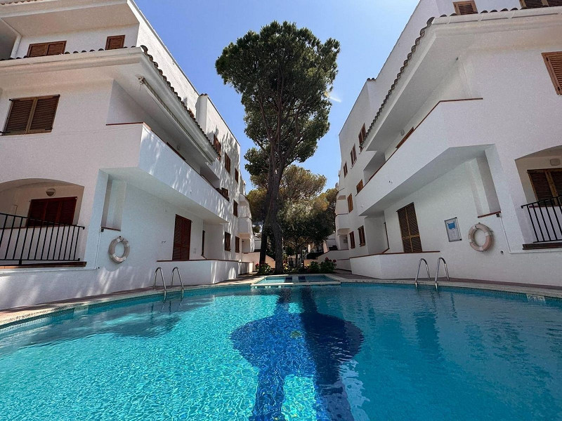 Квартира на первом этаже с частным садом и бассейном, 20 м от пляжа в Platja d’Aro, Коста-Брава. Фото:  23