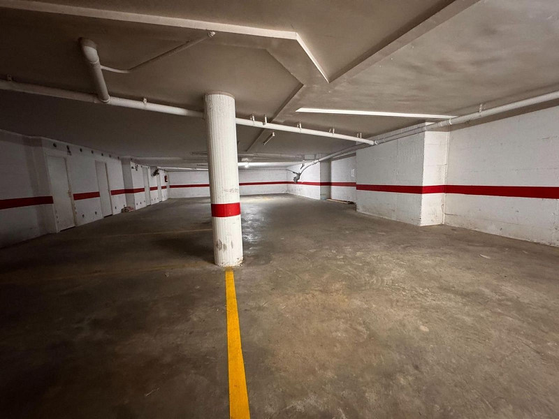 Квартира на первом этаже с частным садом и бассейном, 20 м от пляжа в Platja d’Aro, Коста-Брава. Фото:  27