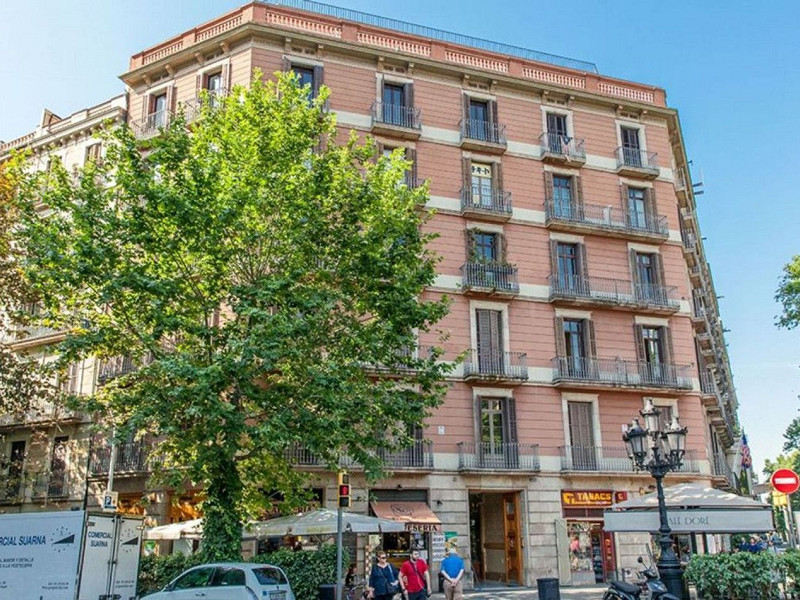 Отремонтированная квартира с балконами в районе Эшампле Эскерра, Барселона. Фото:  14