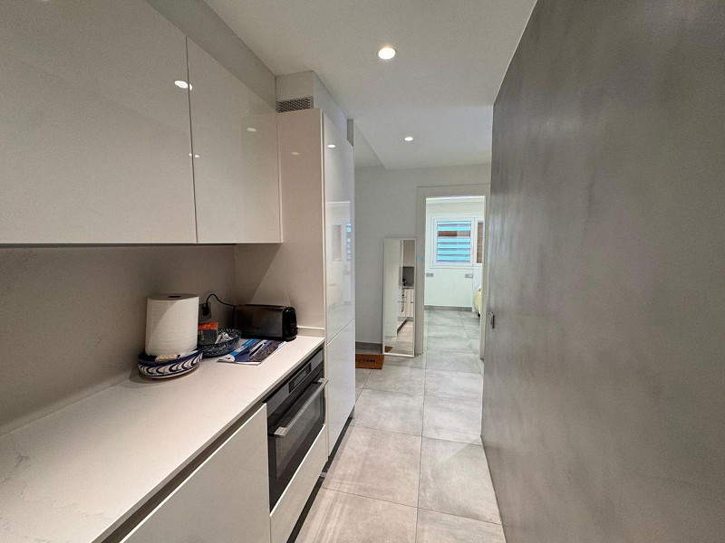 Квартира с террасой и видом на море в Плайя-д’Аро, Коста-Брава. Фото:  13