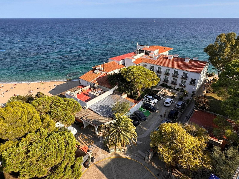 Квартира с террасой и видом на море в Плайя-д’Аро, Коста-Брава. Фото:  17