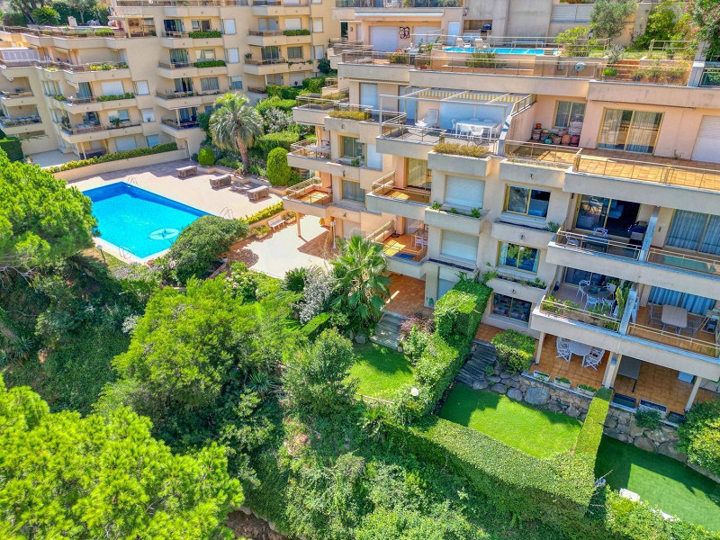 Квартира на первом этаже с садом и видом на море в La Volta d’Ametller, Коста-Брава. Фото:  13