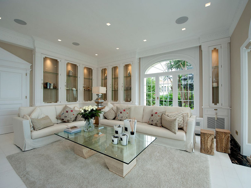 Роскошная вилла на первой линии моря с садом и бассейном в Ситжесе, Барселона. Фото:  11