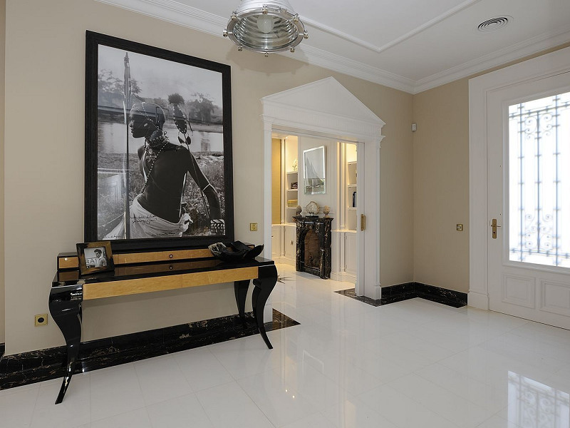 Роскошная вилла на первой линии моря с садом и бассейном в Ситжесе, Барселона. Фото:  28