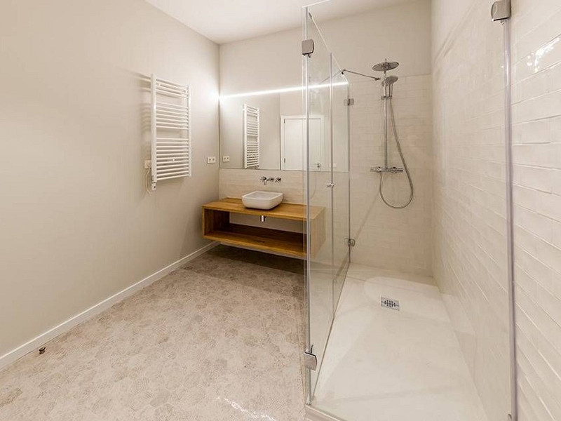 Классическая квартира с балконами и высокими потолками в центре Эшампле, Барселона. Фото:  16