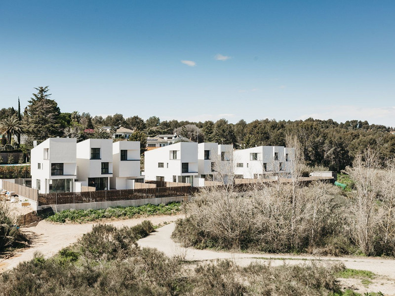 Новые таунхаусы в Беллатерра, Сант-Кугат-дель-Вальес. Фото:  26