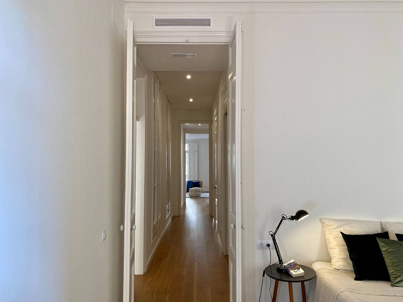 Просторная квартира с террасой в Эшампле, Барселона. Фото:  7