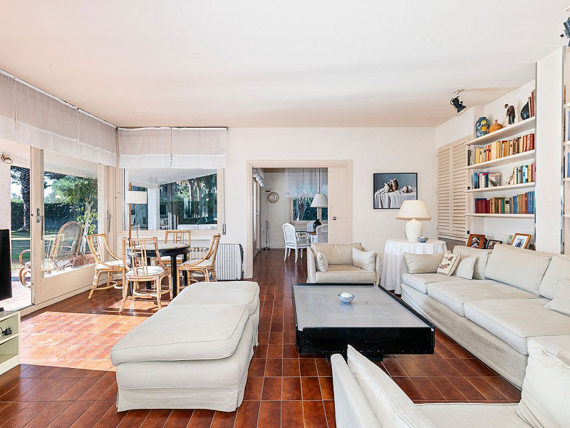 Дом с большим участком и инвестиционным потенциалом в Террамар, Ситжес. Фото:  15