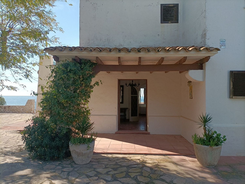 Дом Casa Torreón на берегу моря с панорамным видом, Ситжес. Фото:  13