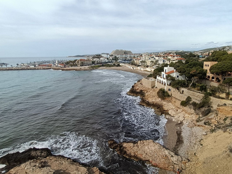 Дом Casa Torreón на берегу моря с панорамным видом, Ситжес. Фото:  35