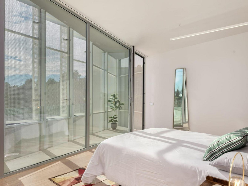 Современная вилла с видом на море и бассейном в Кан Жирона, Ситжес. Фото:  14