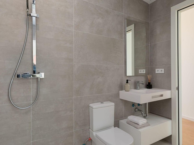 Современная вилла с видом на море и бассейном в Кан Жирона, Ситжес. Фото:  32