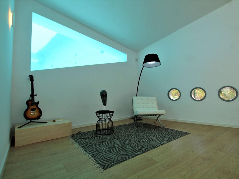 Современная вилла с видом на море и бассейном в Кан Жирона, Ситжес. Фото:  40