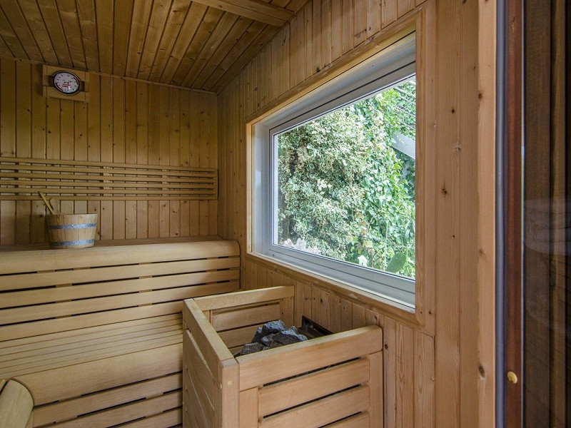 Современная вилла с видом на море рядом с Golf Terramar в Ситжесе, Барселона. Фото:  11