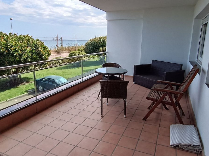 Квартира на первой линии моря с террасой и парковкой в Виласар-де-Мар, Барселона. Фото:  13