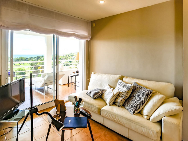 Вилла с панорамным видом на море и гольф в Can Girona, Ситжес . Фото:  15