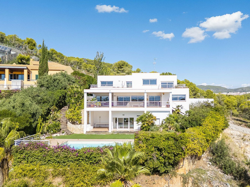 Вилла с панорамным видом на море и гольф в Can Girona, Ситжес . Фото:  28