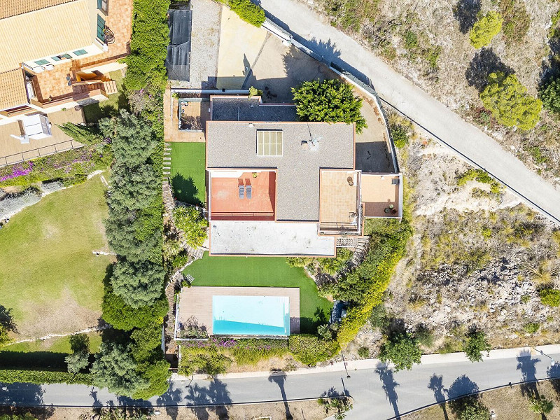 Вилла с панорамным видом на море и гольф в Can Girona, Ситжес . Фото:  29