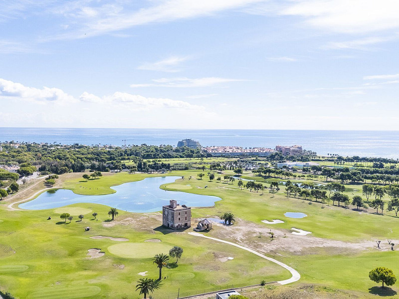 Вилла с панорамным видом на море и гольф в Can Girona, Ситжес . Фото:  31