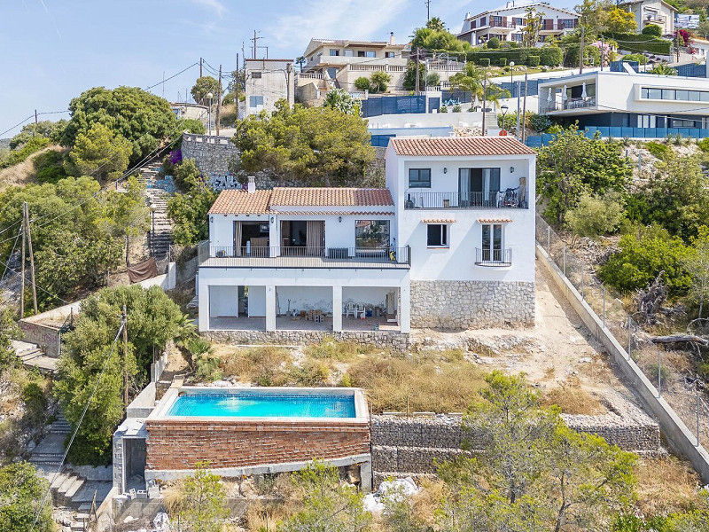 Вилла с панорамным видом на море в Левантине, Ситжес. Фото:  2