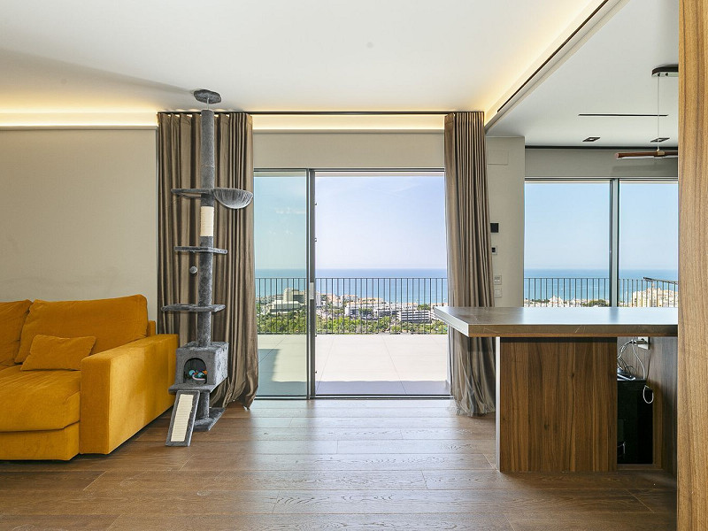 Вилла с панорамным видом на море в Левантине, Ситжес. Фото:  6