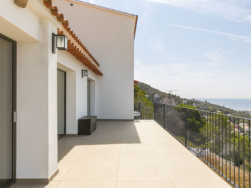 Вилла с панорамным видом на море в Левантине, Ситжес. Фото:  21