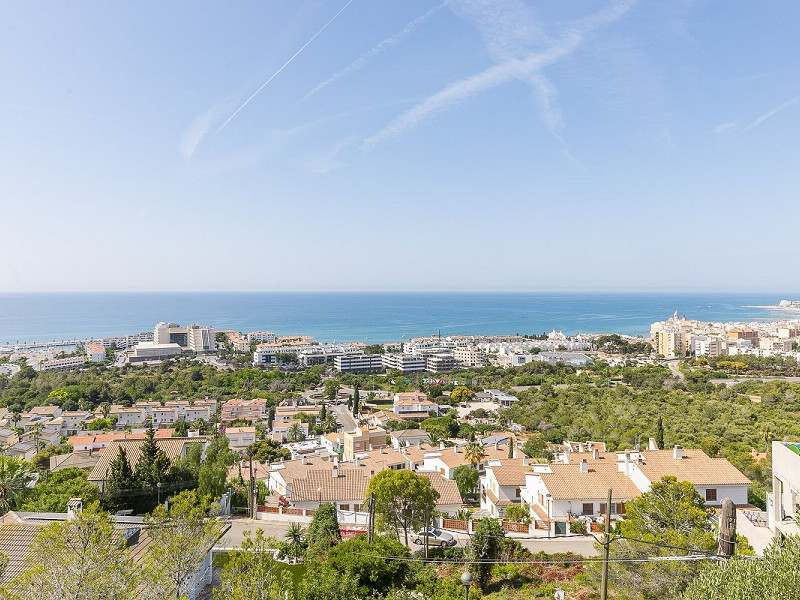 Вилла с панорамным видом на море в Левантине, Ситжес. Фото:  22