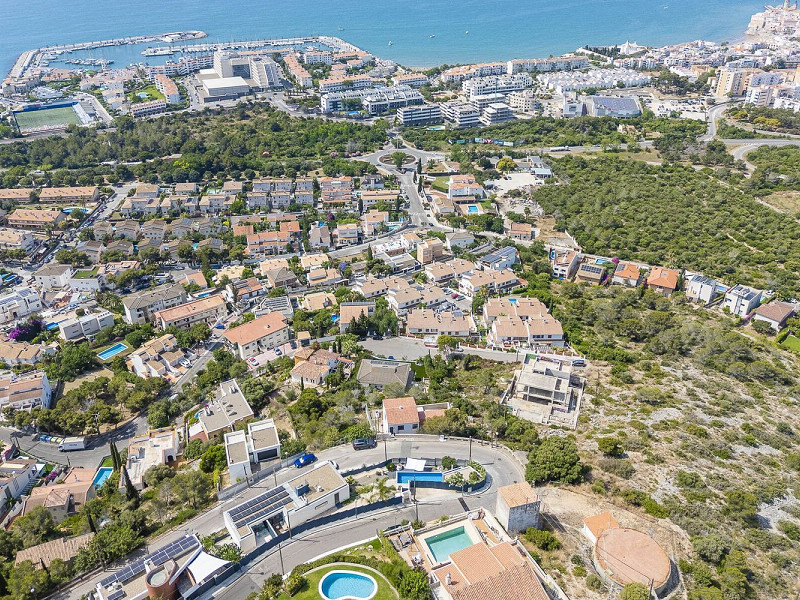 Вилла с панорамным видом на море в Левантине, Ситжес. Фото:  24