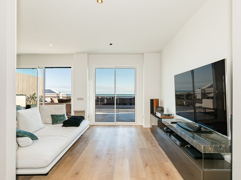 Эксклюзивный пентхаус с панорамным видом на море и горы в Ла Плана, Ситжес. Фото:  6