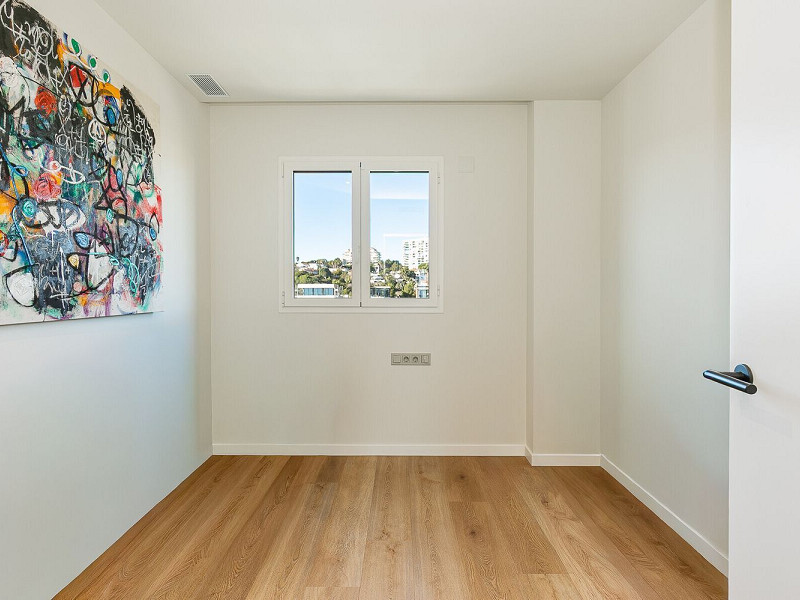 Эксклюзивный пентхаус с панорамным видом на море и горы в Ла Плана, Ситжес. Фото:  20