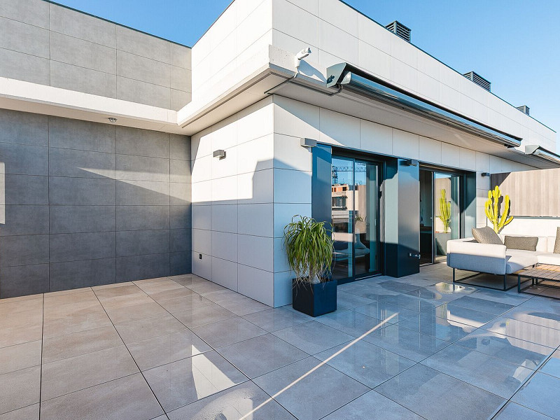 Эксклюзивный пентхаус с панорамным видом на море и горы в Ла Плана, Ситжес. Фото:  23