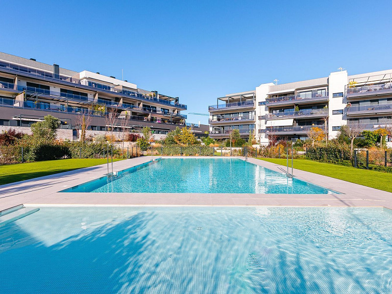 Эксклюзивный пентхаус с панорамным видом на море и горы в Ла Плана, Ситжес. Фото:  26