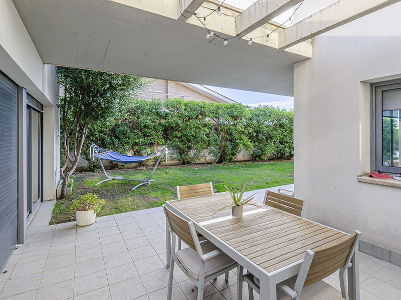 Великолепный современный дом с бассейном и видом на море в Левантине, Ситжес. Фото:  21