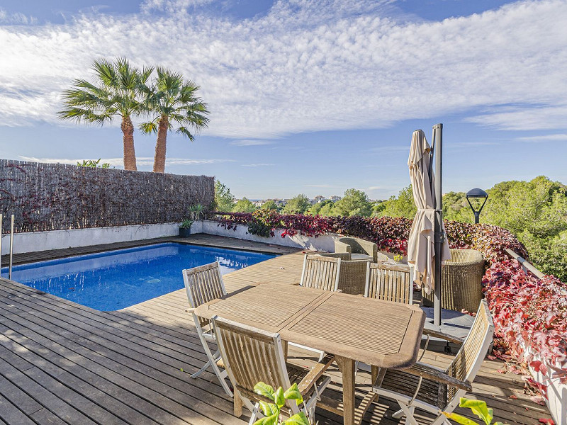 Великолепный современный дом с бассейном и видом на море в Левантине, Ситжес. Фото:  28