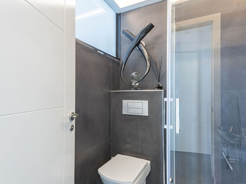 Великолепная резиденция с бассейном в Ситжесе, Барселона. Фото:  15