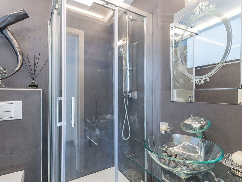 Великолепная резиденция с бассейном в Ситжесе, Барселона. Фото:  16