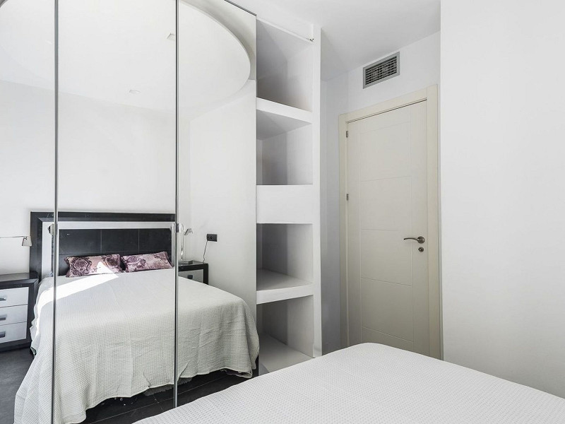 Великолепная резиденция с бассейном в Ситжесе, Барселона. Фото:  18