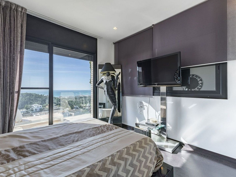 Великолепная резиденция с бассейном в Ситжесе, Барселона. Фото:  22