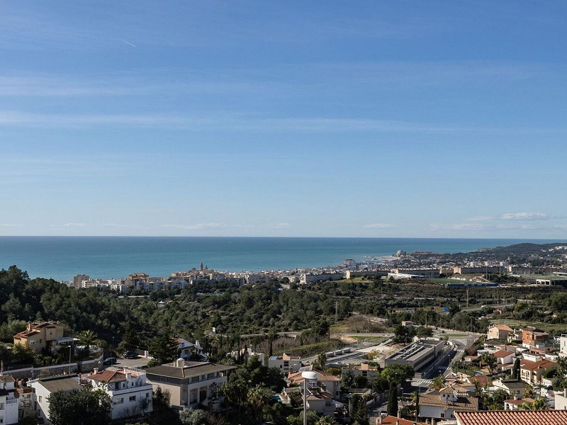 Великолепная резиденция с бассейном в Ситжесе, Барселона. Фото:  26