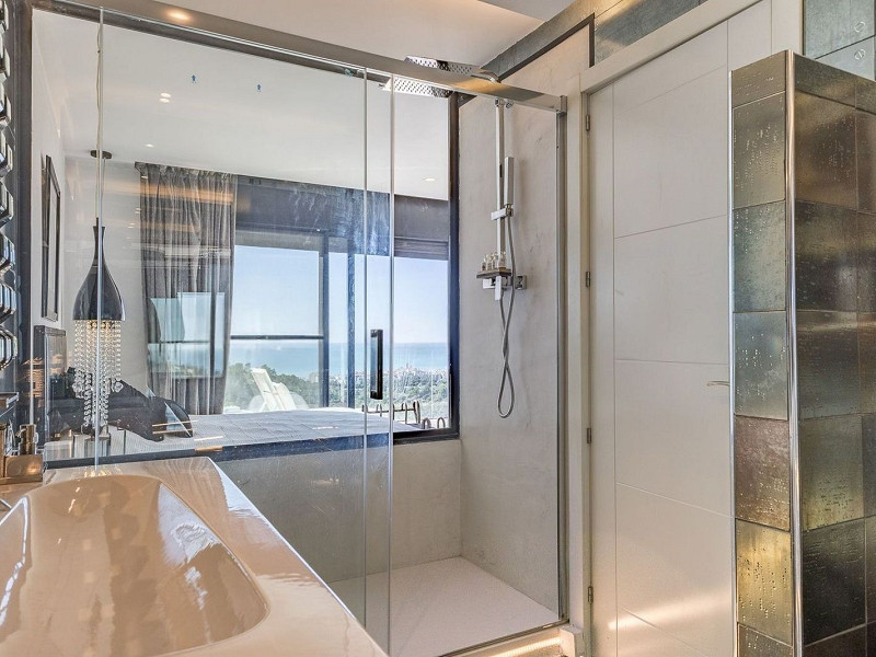 Великолепная резиденция с бассейном в Ситжесе, Барселона. Фото:  31