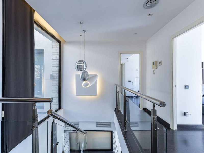 Великолепная резиденция с бассейном в Ситжесе, Барселона. Фото:  35