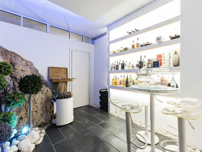 Великолепная резиденция с бассейном в Ситжесе, Барселона. Фото:  41