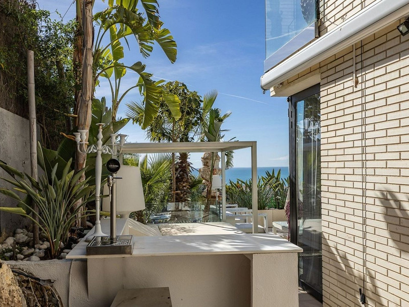 Великолепная резиденция с бассейном в Ситжесе, Барселона. Фото:  43