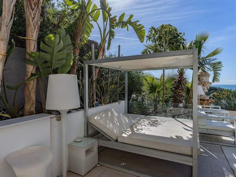 Великолепная резиденция с бассейном в Ситжесе, Барселона. Фото:  44