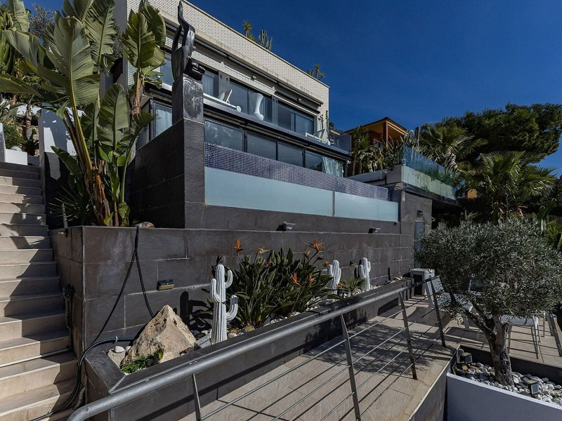 Великолепная резиденция с бассейном в Ситжесе, Барселона. Фото:  46