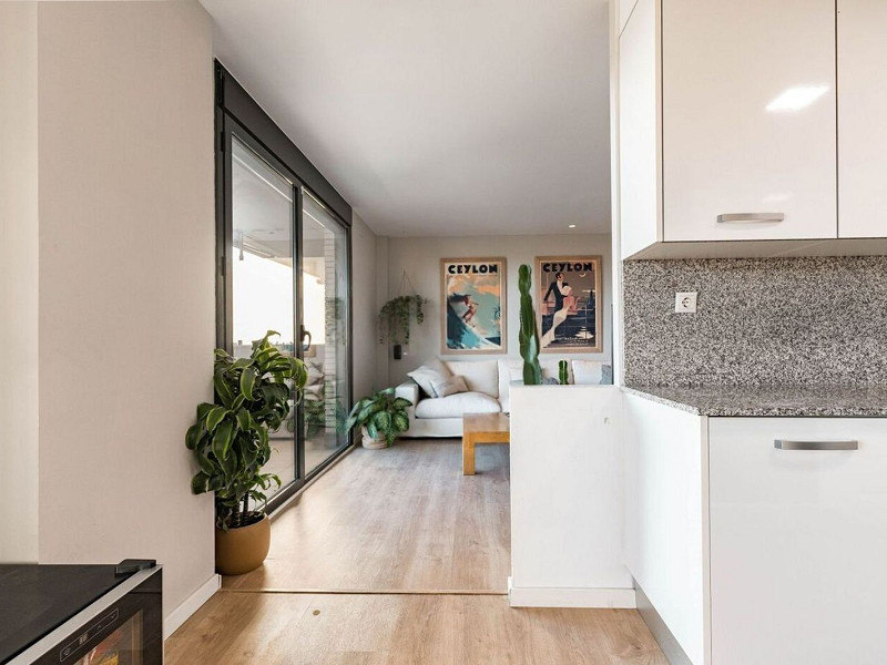 Двухуровневый пентхаус с видом на море в Ситжесе, Барселона. Фото:  17