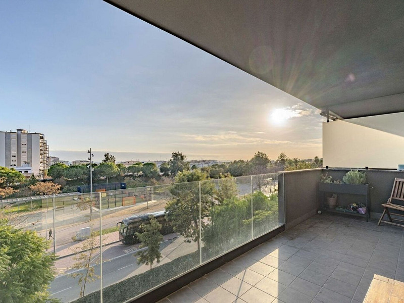 Двухуровневый пентхаус с видом на море в Ситжесе, Барселона. Фото:  24