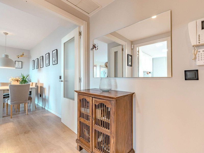 Двухуровневый пентхаус с видом на море в Ситжесе, Барселона. Фото:  25