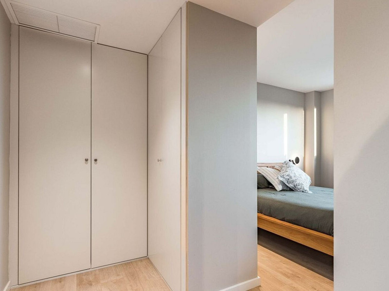 Двухуровневый пентхаус с видом на море в Ситжесе, Барселона. Фото:  33