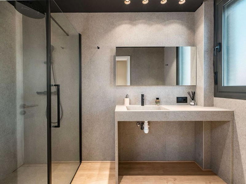 Двухуровневый пентхаус с видом на море в Ситжесе, Барселона. Фото:  34